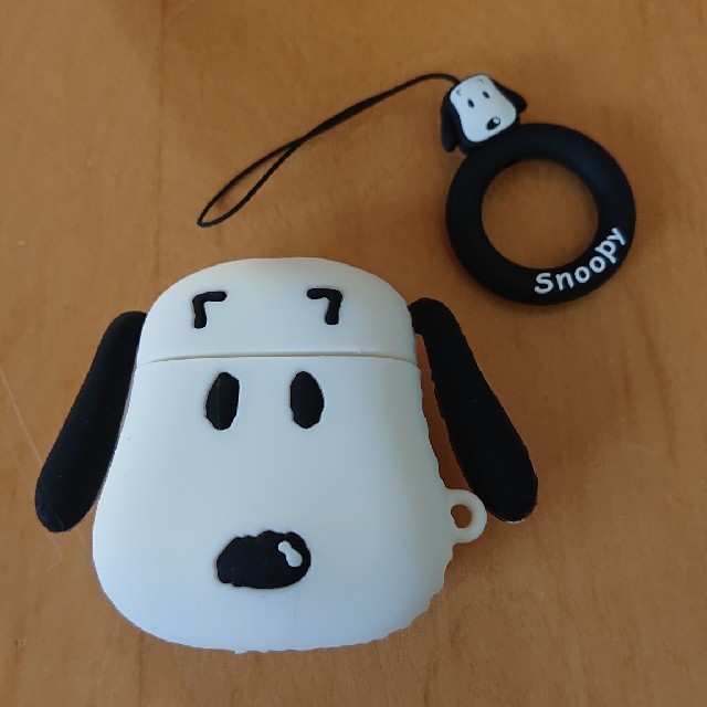 SNOOPY(スヌーピー)のスヌーピーAirPodsケース
 スマホ/家電/カメラのスマホアクセサリー(モバイルケース/カバー)の商品写真