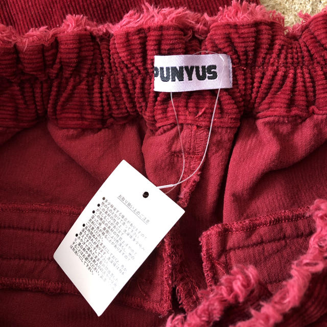 PUNYUS(プニュズ)の赤 コーデュロイパンツ プニュズ   レディースのパンツ(カジュアルパンツ)の商品写真