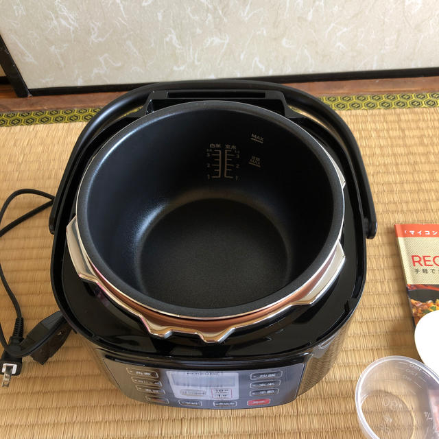 KOIZUMI(コイズミ)のコイズミ 圧力鍋 スマホ/家電/カメラの調理家電(調理機器)の商品写真