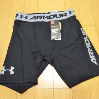 アンダーアーマー(UNDER ARMOUR)の☆新品　アンダーアーマー　半額以下(ウェア)