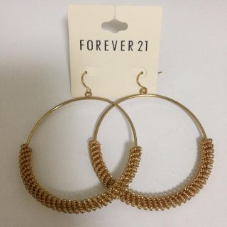 フォーエバートゥエンティーワン(FOREVER 21)の○FOREVER21○フープピアス新品○(ピアス)