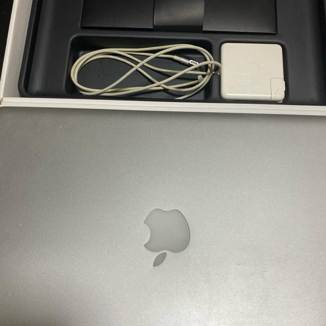 MacBook Pro 画面ヒビ