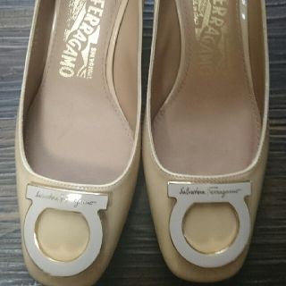 サルヴァトーレフェラガモ(Salvatore Ferragamo)のフェラガモパンプス(ハイヒール/パンプス)