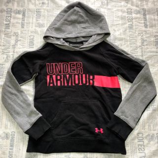 アンダーアーマー(UNDER ARMOUR)のnatsu様専用　UNDER ARMOUR   裏起毛パーカー YLG 150(ジャケット/上着)