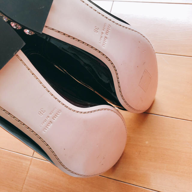 miumiu(ミュウミュウ)の紐なし MIUMIU♡未使用ビジュー付きオックスフォード フラットシューズ レディースの靴/シューズ(ローファー/革靴)の商品写真