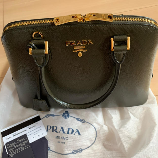 熱販売 - PRADA プラダ サフィアーノ ハンドバッグ - rachaelemmily.com