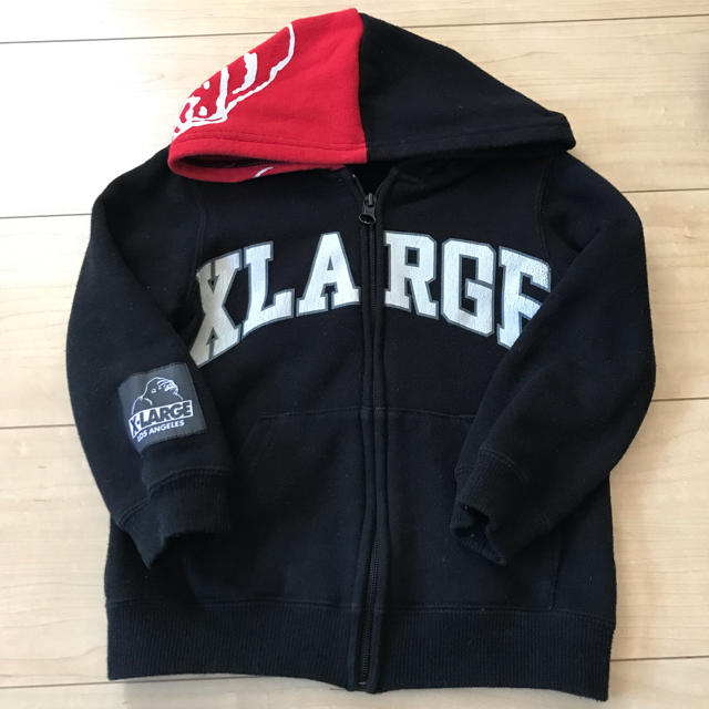 XLARGE(エクストララージ)のXLARGE パーカー キッズ/ベビー/マタニティのキッズ服男の子用(90cm~)(ジャケット/上着)の商品写真