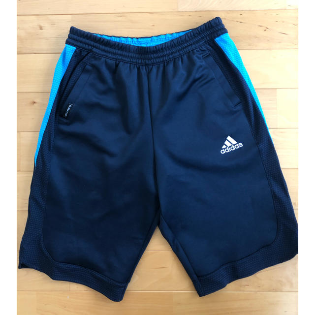 adidas(アディダス)のadidas ハーフパンツ キッズ/ベビー/マタニティのキッズ服男の子用(90cm~)(パンツ/スパッツ)の商品写真