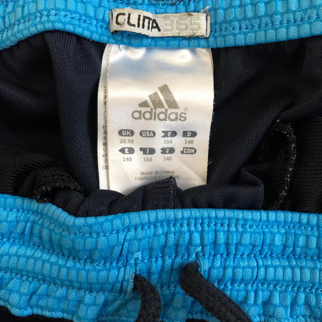 adidas(アディダス)のadidas ハーフパンツ キッズ/ベビー/マタニティのキッズ服男の子用(90cm~)(パンツ/スパッツ)の商品写真