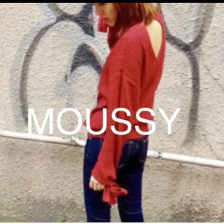 マウジー(moussy)のマウジー　背中あきニット　赤(ニット/セーター)