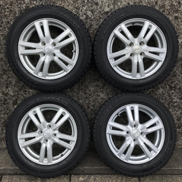 自動車175/65R15 スタッドレス ほぼ新品