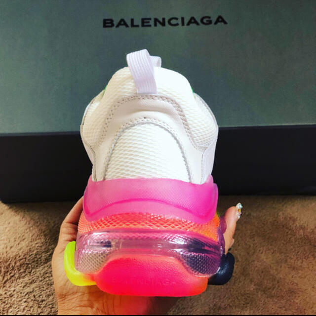 Balenciaga(バレンシアガ)のTriple S 一足だけになります レディースの靴/シューズ(スニーカー)の商品写真