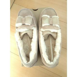 アグ(UGG)のUGG  ANSLEY  BOW24センチ (スリッポン/モカシン)