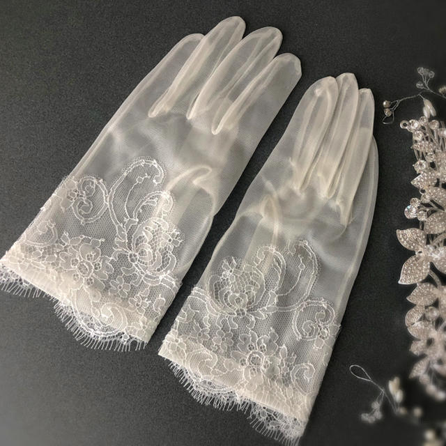 Vera Wang(ヴェラウォン)のウエディンググローブ ショートグローブ レディースのファッション小物(手袋)の商品写真