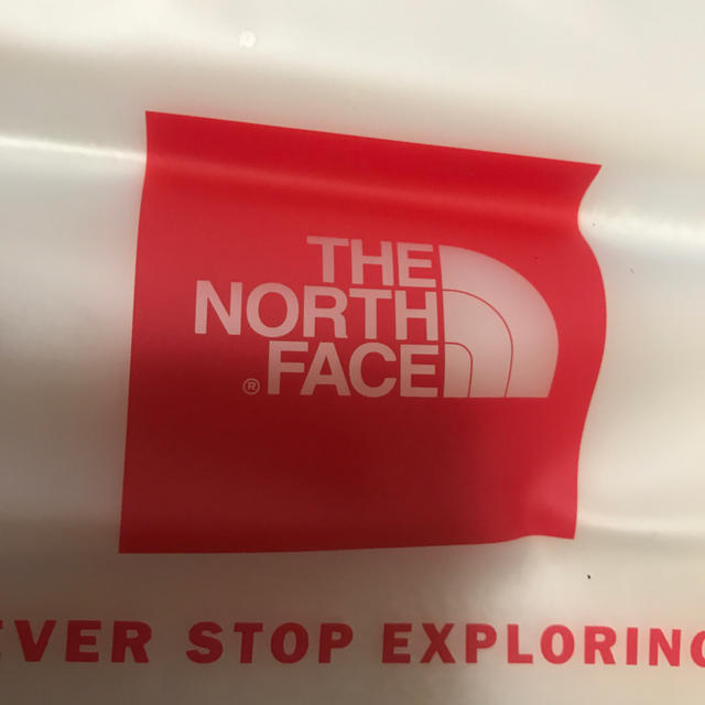 THE NORTH FACE(ザノースフェイス)のザ ノースフェイス 防水ケース 非売品 未使用 エンタメ/ホビーのコレクション(ノベルティグッズ)の商品写真