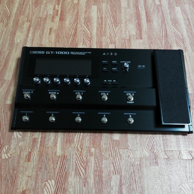 BOSS - BOSS  GT-1000　BOSS純正専用ケース（定価8100円）付き
