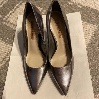 チャールズアンドキース(Charles and Keith)の【新品】charkes&keith  チャールズ&キース　シルバー　パンプス(ハイヒール/パンプス)