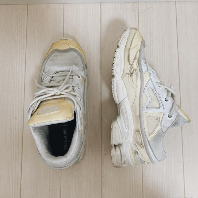 RAF SIMONS(ラフシモンズ)のRAF SIMONS ozweego bunny メンズの靴/シューズ(スニーカー)の商品写真