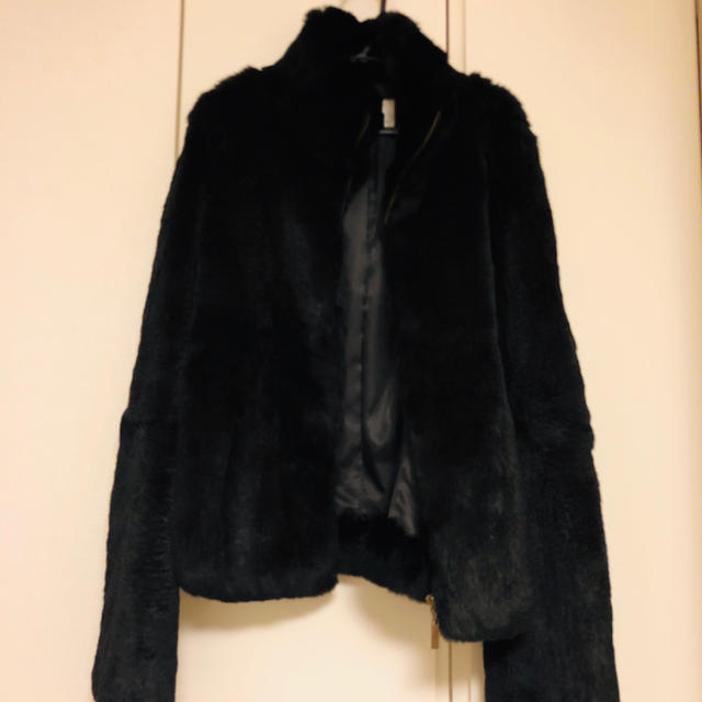 M-premier(エムプルミエ)のHana様専用 エムプルミエ ラビットファーコート  黒 36 レディースのジャケット/アウター(毛皮/ファーコート)の商品写真