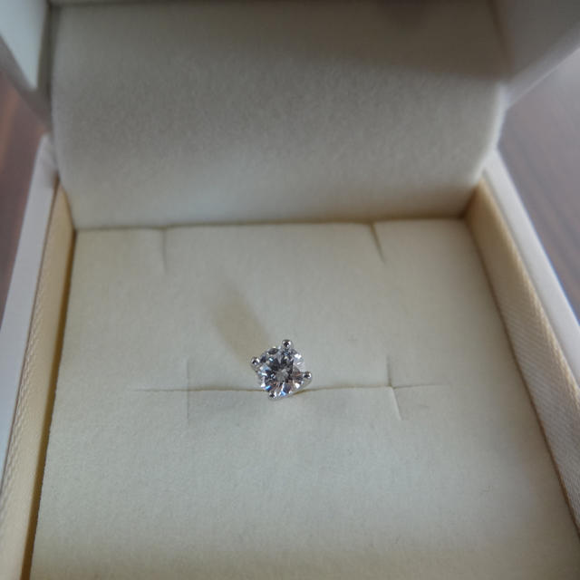 ダイヤピアス 片耳 プラチナ 0.19ct