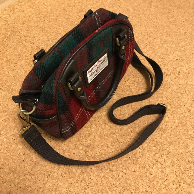 Harris Tweed(ハリスツイード)のハリスツイード ウール×レザー ショルダーバッグ  ストラップ チェック 赤 レディースのバッグ(ショルダーバッグ)の商品写真