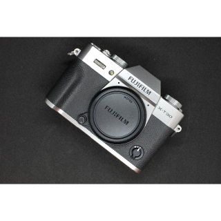 フジフイルム(富士フイルム)の富士フィルム X-T30シルバー　ハンドグリップをセット(ミラーレス一眼)