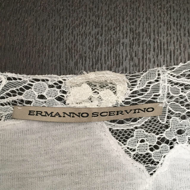 ERMANNO SCHERVINO(エルマンノシェルヴィーノ)のERMANNO SCERVINO エルマンノシェルヴィーノ レース Tシャツ レディースのトップス(Tシャツ(半袖/袖なし))の商品写真