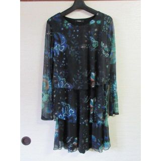 デシグアル(DESIGUAL)の新品★三段階のフリルが可愛いです♡ワンピース　デシグアル(ひざ丈ワンピース)