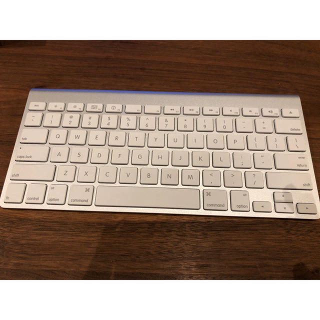 Mac (Apple)(マック)のApple Keyboard ワイヤレスキーボード（US配列） スマホ/家電/カメラのPC/タブレット(PC周辺機器)の商品写真