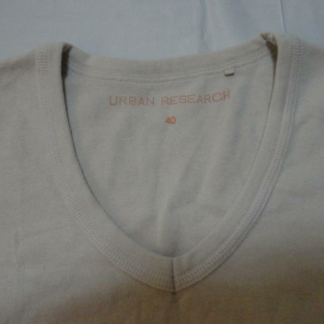 URBAN RESEARCH(アーバンリサーチ)の保温 美品◆アーバンリサーチＶネック長袖Ｔシャツ濃白Ｌ◆カットソー ヒートテック メンズのトップス(Tシャツ/カットソー(七分/長袖))の商品写真