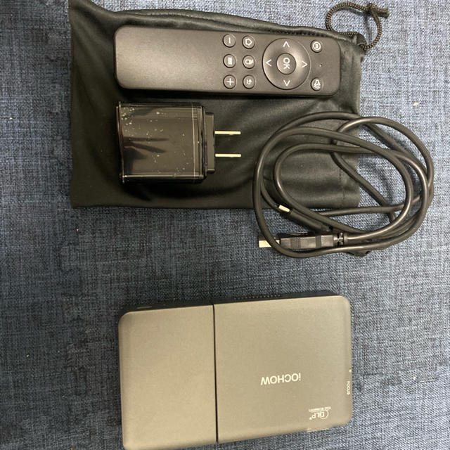 大手通販】iOCHOW IO2 小型 ミニ プロジェクター 1400ルーメン 90度