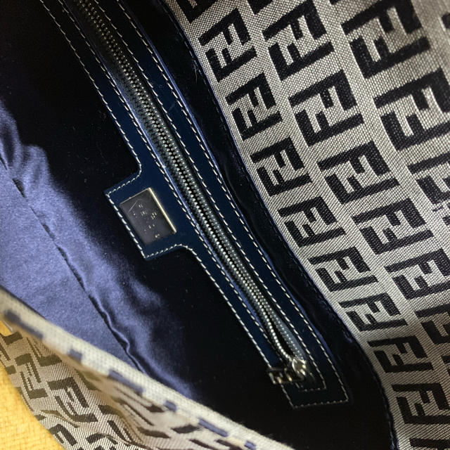 FENDI ショルダーバッグ【美品】