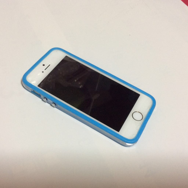 iPhone5/5s バンパーケース スマホ/家電/カメラのスマホアクセサリー(モバイルケース/カバー)の商品写真