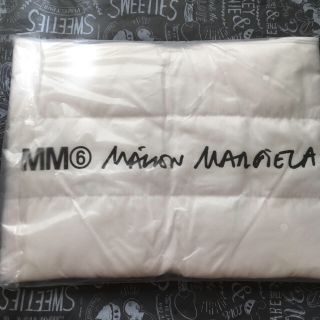 マルタンマルジェラ(Maison Martin Margiela)の（箱未開封）マルジェラ  MM6 パデッドポーチ SPUR 11月号 付録(ポーチ)