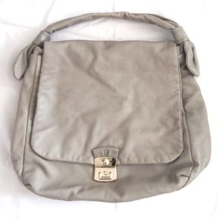 マークバイマークジェイコブス(MARC BY MARC JACOBS)の【マークバイマークジェイコブス】ベージュ グレー(トートバッグ)