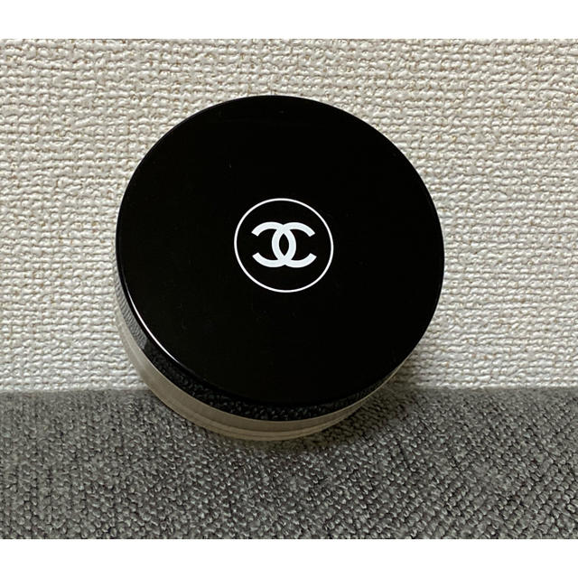 CHANEL(シャネル)のCHANEL プードゥル ユニヴェルセルフ 空容器 シャネル 20 クレール コスメ/美容のベースメイク/化粧品(フェイスパウダー)の商品写真