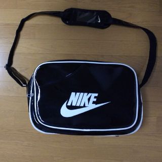 ナイキ(NIKE)のNIKE スポーツバッグ(ボストンバッグ)