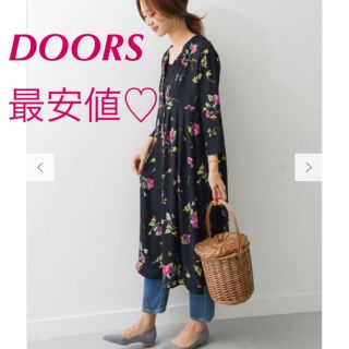 アーバンリサーチドアーズ(URBAN RESEARCH DOORS)の⭐️まゆ様専用⭐️アーバンリサーチドアーズ♡ダークフラワーガウンワンピース(ロングワンピース/マキシワンピース)