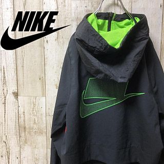 ナイキ(NIKE)の【激レア】NIKE ナイキ デカロゴ  ナイロン パーカー Mサイズ(ナイロンジャケット)