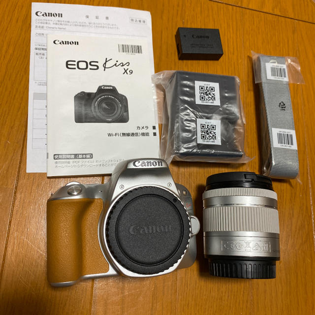 新品未使用 CANON EOS Kiss X9 EF-S18-55 IS STM