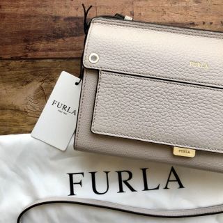 FURLA LIKE ショルダ– ウォレット