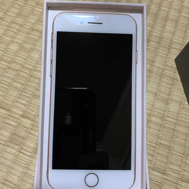 SIMロック解除済み iPhone 8 64GB SoftBank Gold - スマートフォン本体