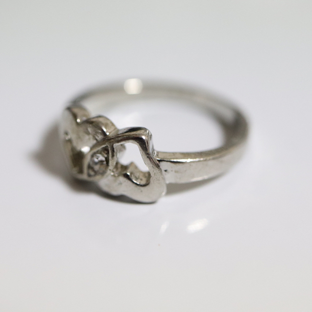 即購入OK【AR004】アンティークデザインシルバーカラーリング指輪 レディースのアクセサリー(リング(指輪))の商品写真