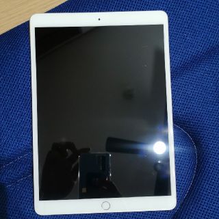 アイパッド(iPad)のipad pro 10.5インチ　64gbg wifiモデル(タブレット)