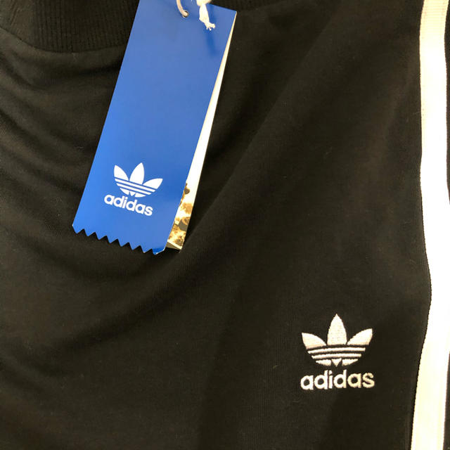 adidas(アディダス)のadidas タイト ミニスカート 最終値下げ！！！ レディースのスカート(ミニスカート)の商品写真