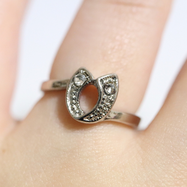 即購入OK【AR013】アンティークデザインシルバーカラーリング指輪 レディースのアクセサリー(リング(指輪))の商品写真