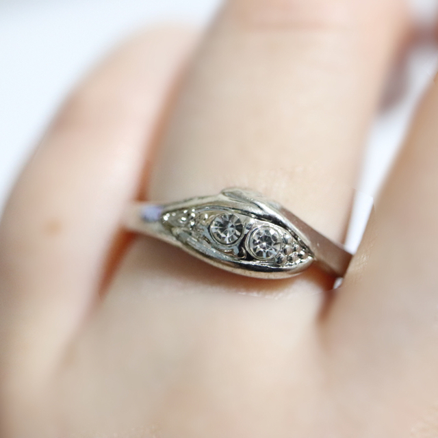 即購入OK【AR006】アンティークデザインシルバーカラーリング指輪 レディースのアクセサリー(リング(指輪))の商品写真