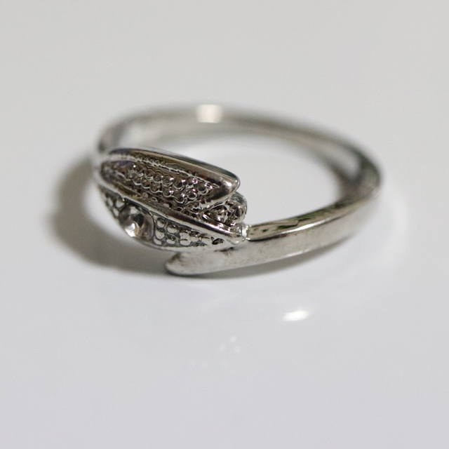 即購入OK【AR007】アンティークデザインシルバーカラーリング指輪 レディースのアクセサリー(リング(指輪))の商品写真