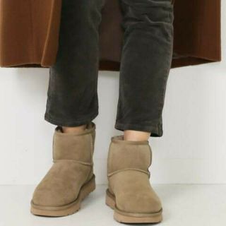 ドゥーズィエムクラス(DEUXIEME CLASSE)のUGG CLASSIC MINI(ブーツ)