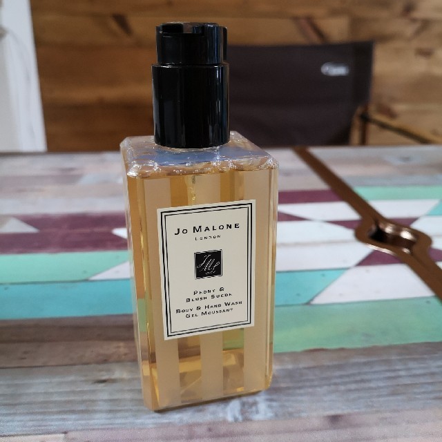 Jo Malone(ジョーマローン)のジョーマローン　ピオニー&ブラッシュ スエード ボディ&ハンドウォッシュ コスメ/美容のボディケア(ボディソープ/石鹸)の商品写真